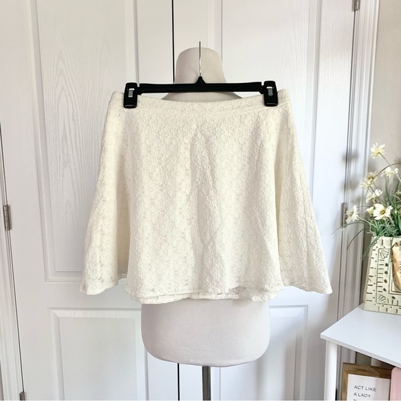 L’amour by Nanette Lenore White Lace Circle Skirt - Picture 3 of 12